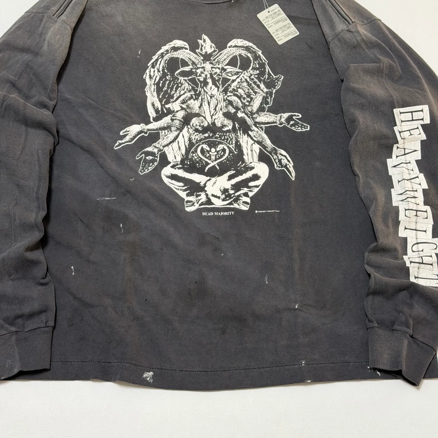 SAINT Mxxxxxx LS TEE/HEAVY WEIGHT/BLK sheep head devil distressed long sleeves, washed black S-XL 25 autumn and winter latest style, cylindrical side seam fabric, heavy wash water, faded and distressed, top printing technology, distressed crack treatment, correct version, original consistent main mark/washed mark/little angel anti-counterfeiting mark, hand-splashed ink graffiti, wormhole wear, top purchasing agent level